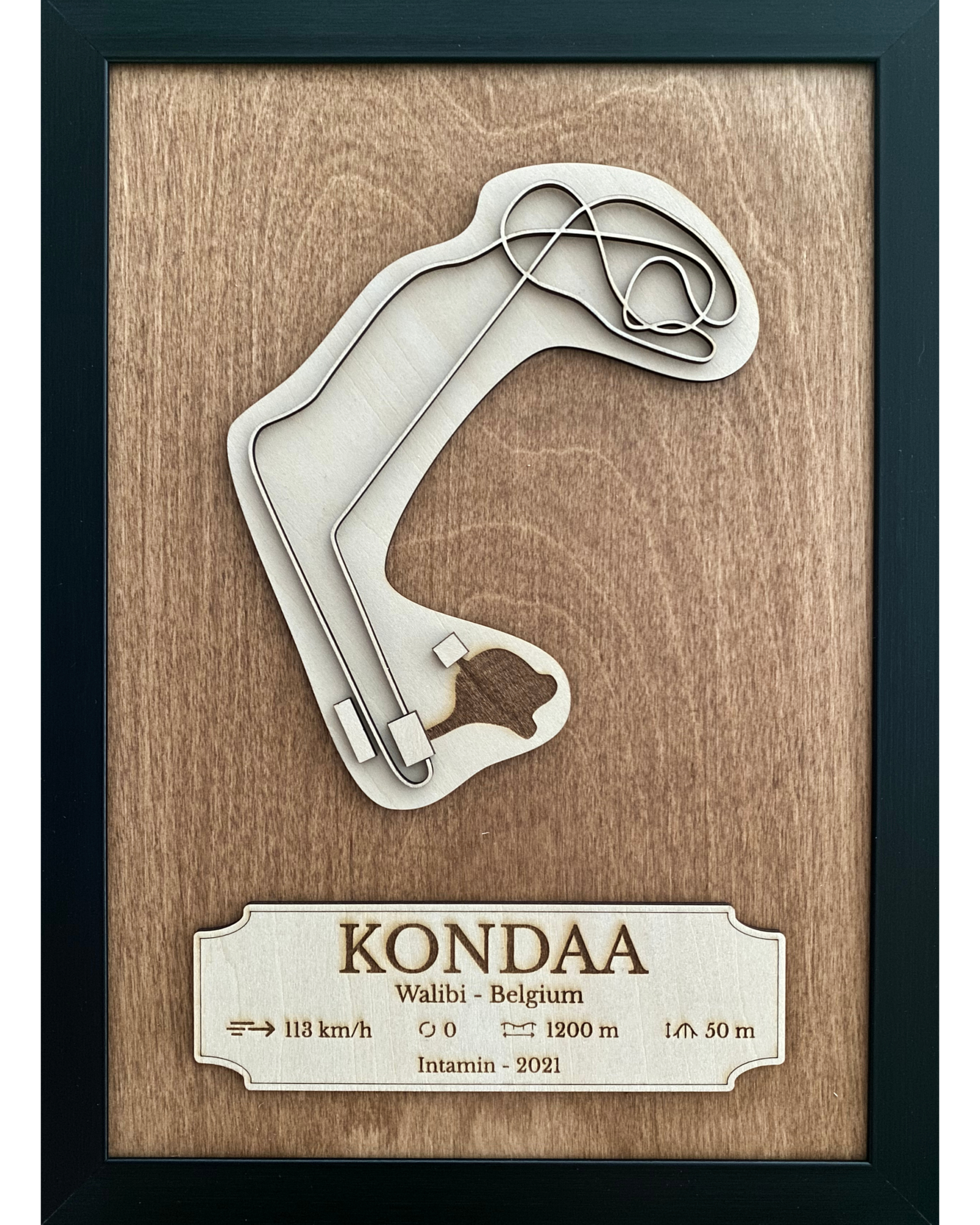 Cadre en bois Becoastr représentant le tracé de Kondaa.